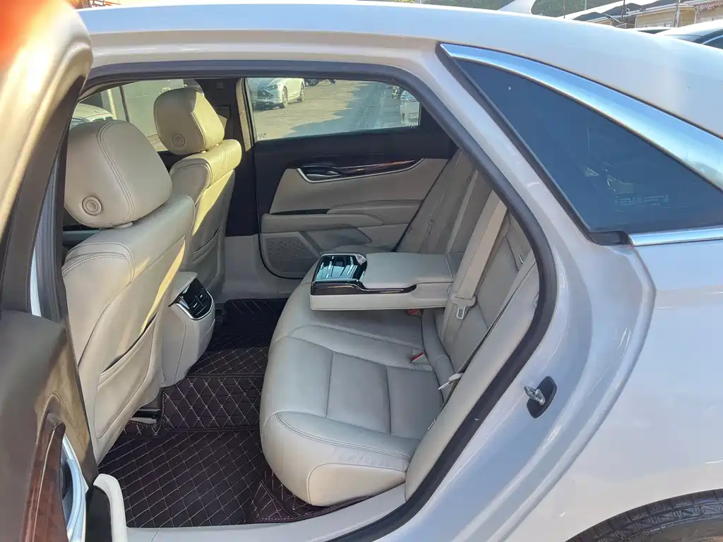Cadillac XTS 2016 — фото 14