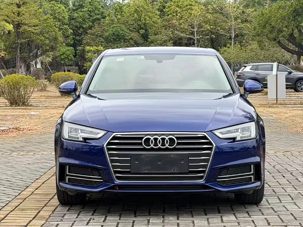 Audi A4L 2019 — фото 2