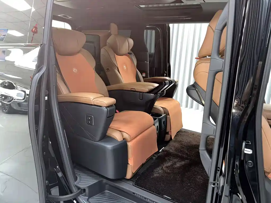 Toyota Vellfire 2025 — фото 10