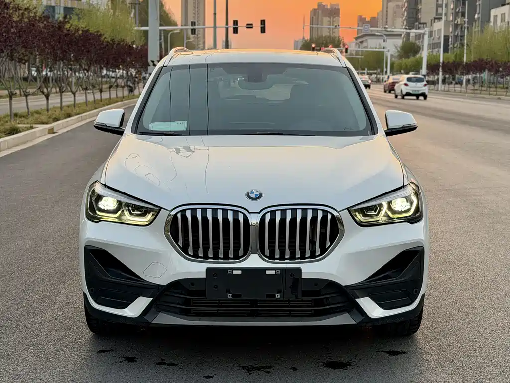 BMW X1 2022 — фото 2