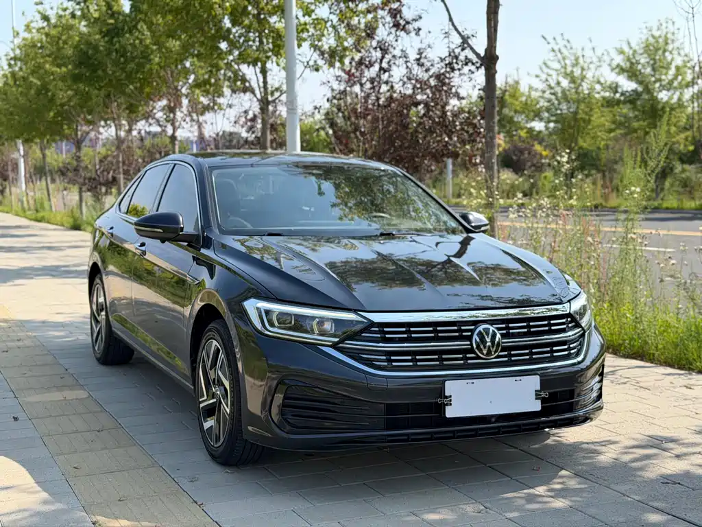 Volkswagen Sagitar 2022