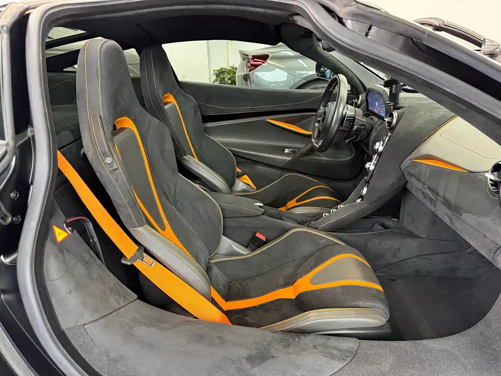 McLaren 720S 2018 — фото 10