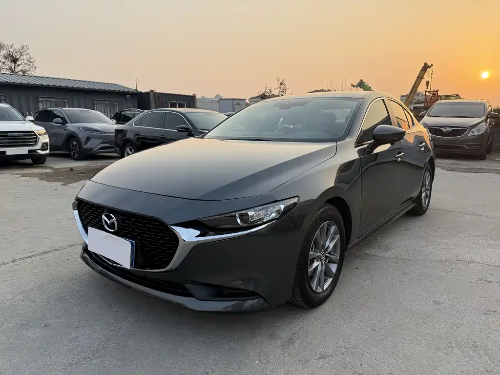 Mazda 3 Axela 2024