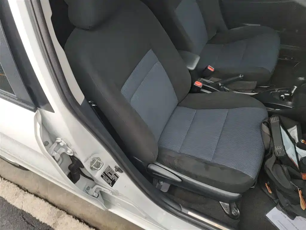 Toyota Yaris L 2019 — фото 25
