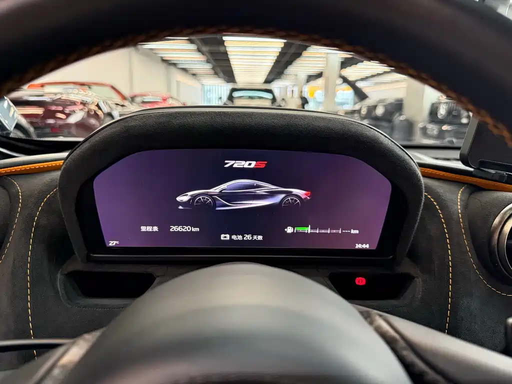 McLaren 720S 2018 — фото 13