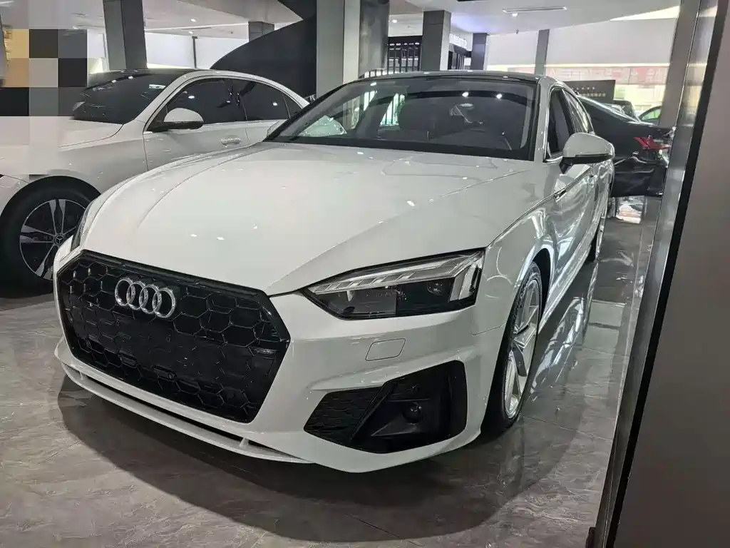 Audi A5 2021 — фото 1
