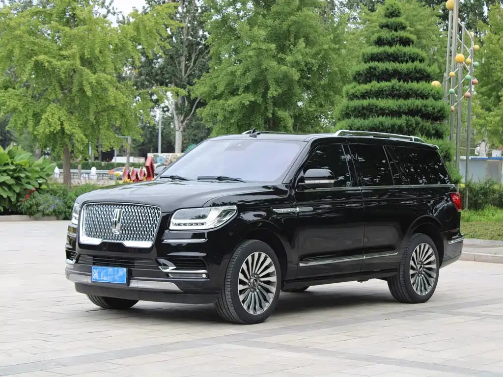 Lincoln Navigator 2021 — фото 1