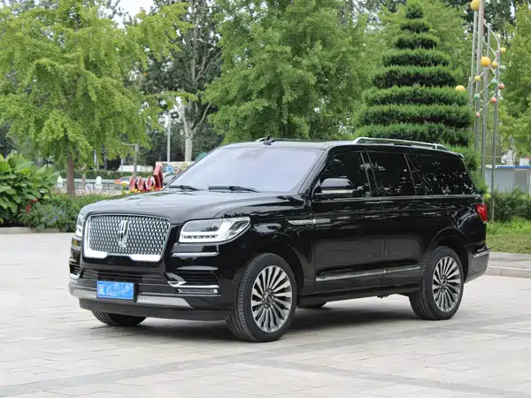 Lincoln Navigator 2021