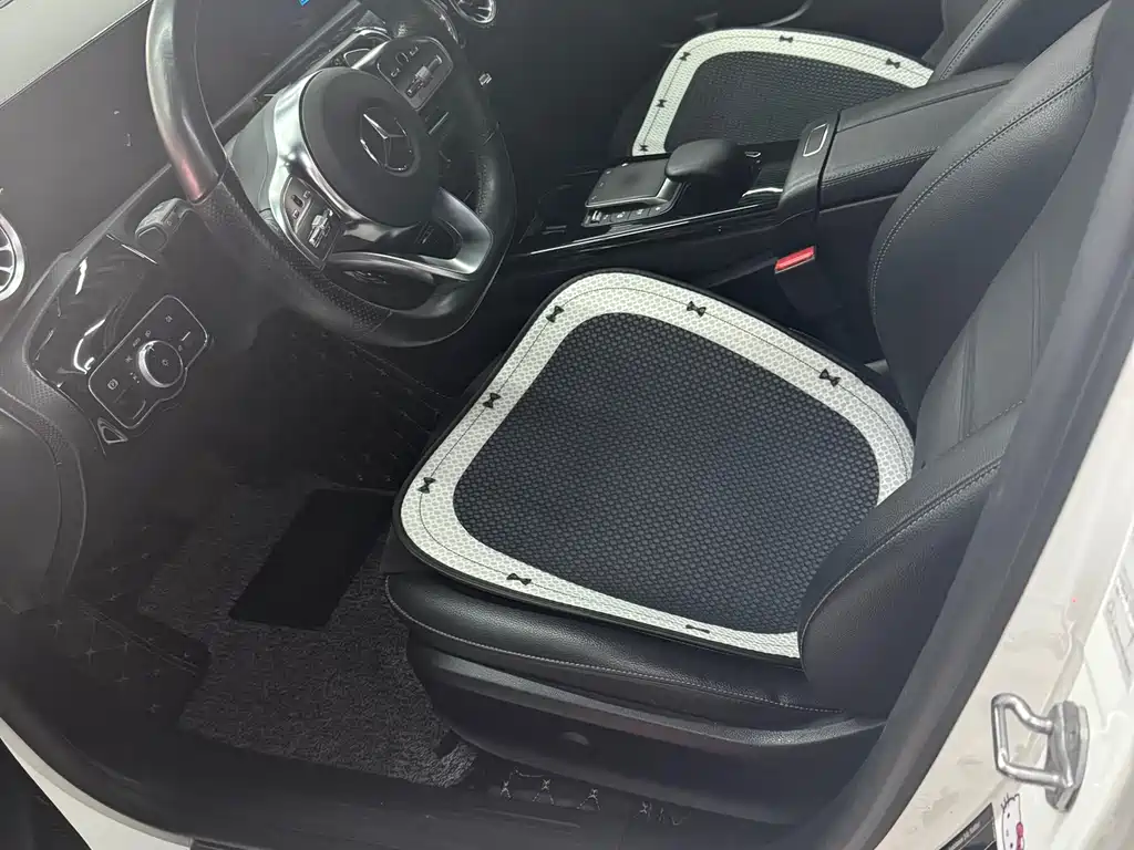 Mercedes-Benz A-Class 2022 — фото 4