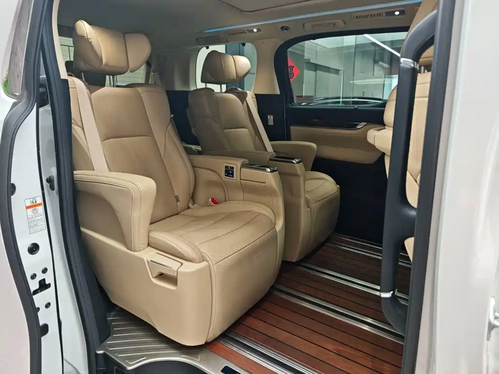 Toyota Alphard 2019 — фото 12