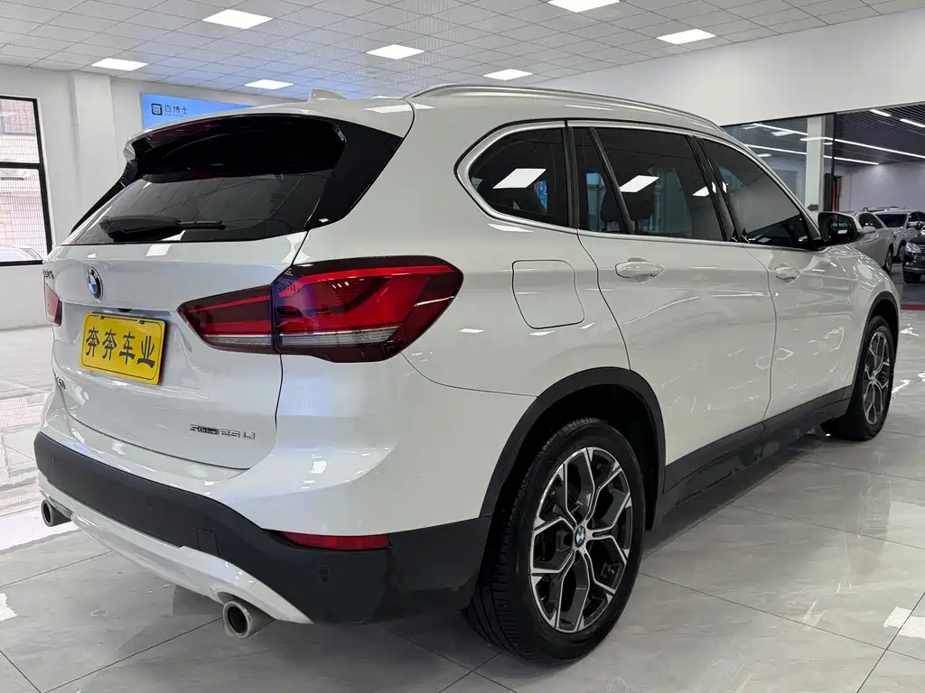 BMW X1 2020 — фото 7