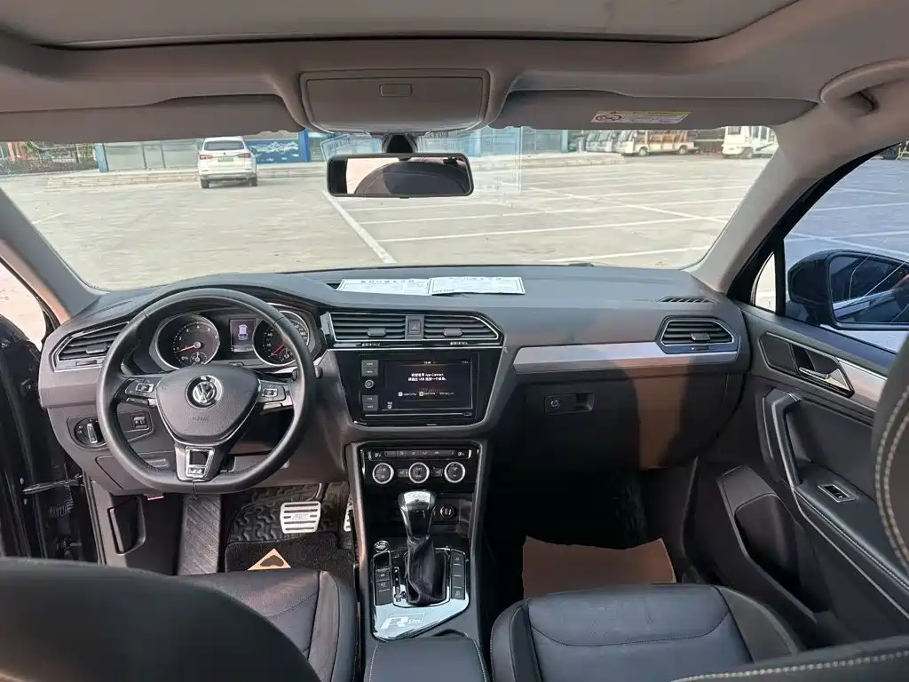 Volkswagen Tiguan L 2019 — фото 10
