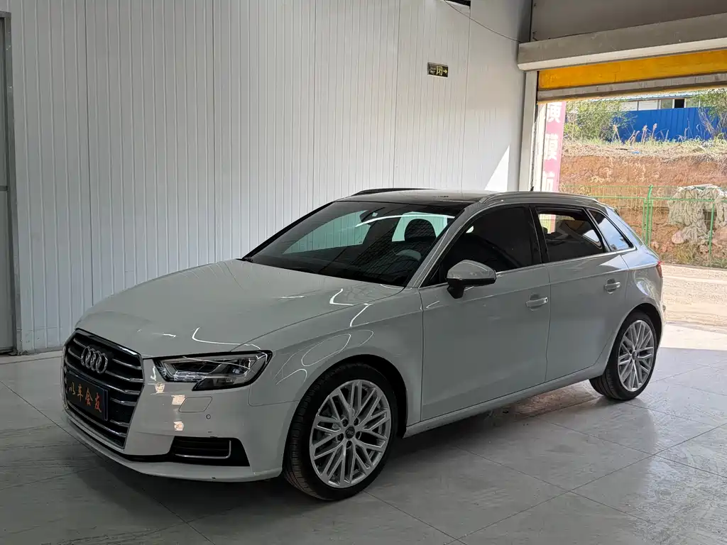 Audi A3 2020 — фото 1