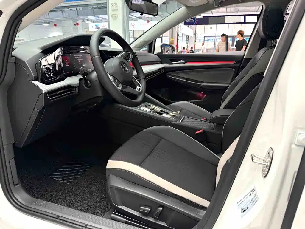 Volkswagen Golf 2022