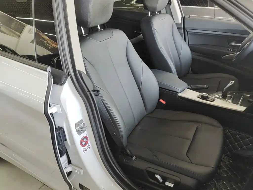 BMW 3 Series GT 2015 — фото 25
