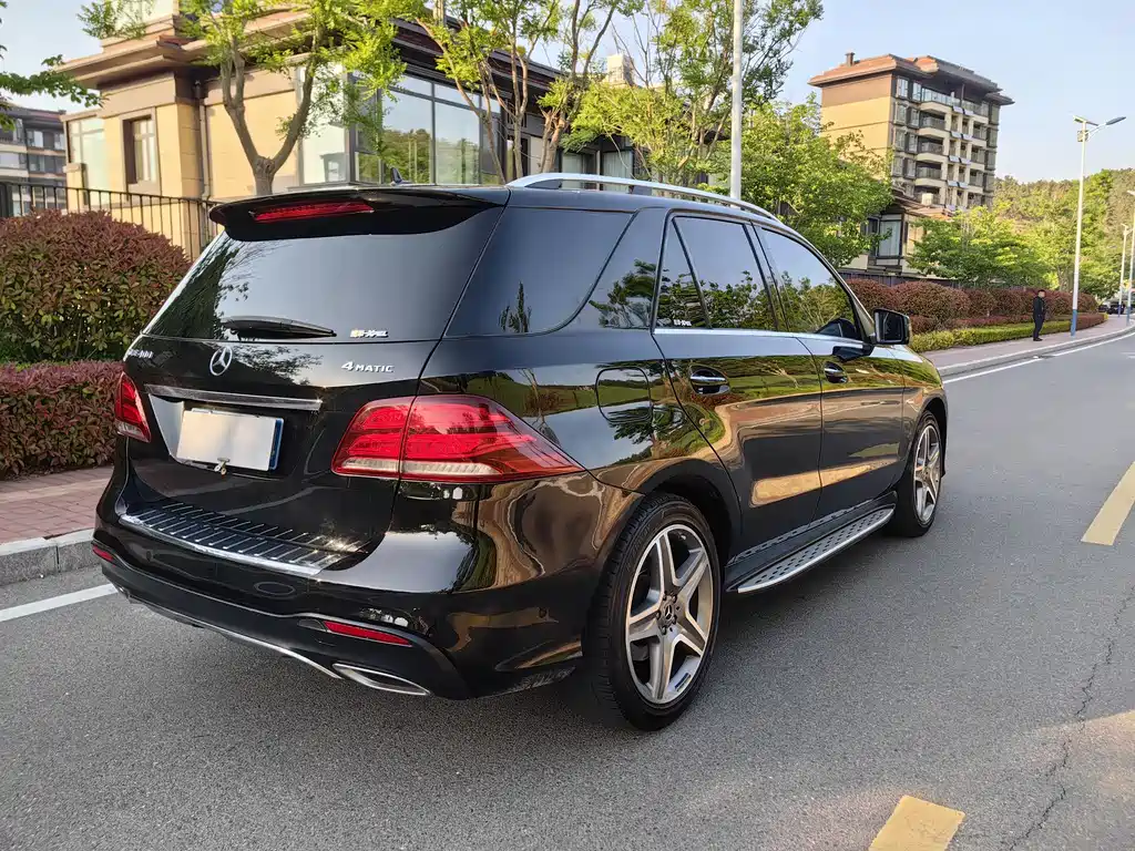 Mercedes-Benz GLE 2018 — фото 20