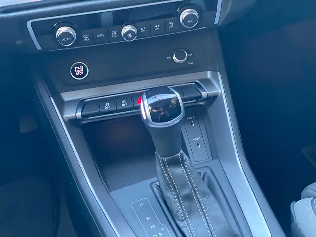 Audi Q3 2023 — фото 10