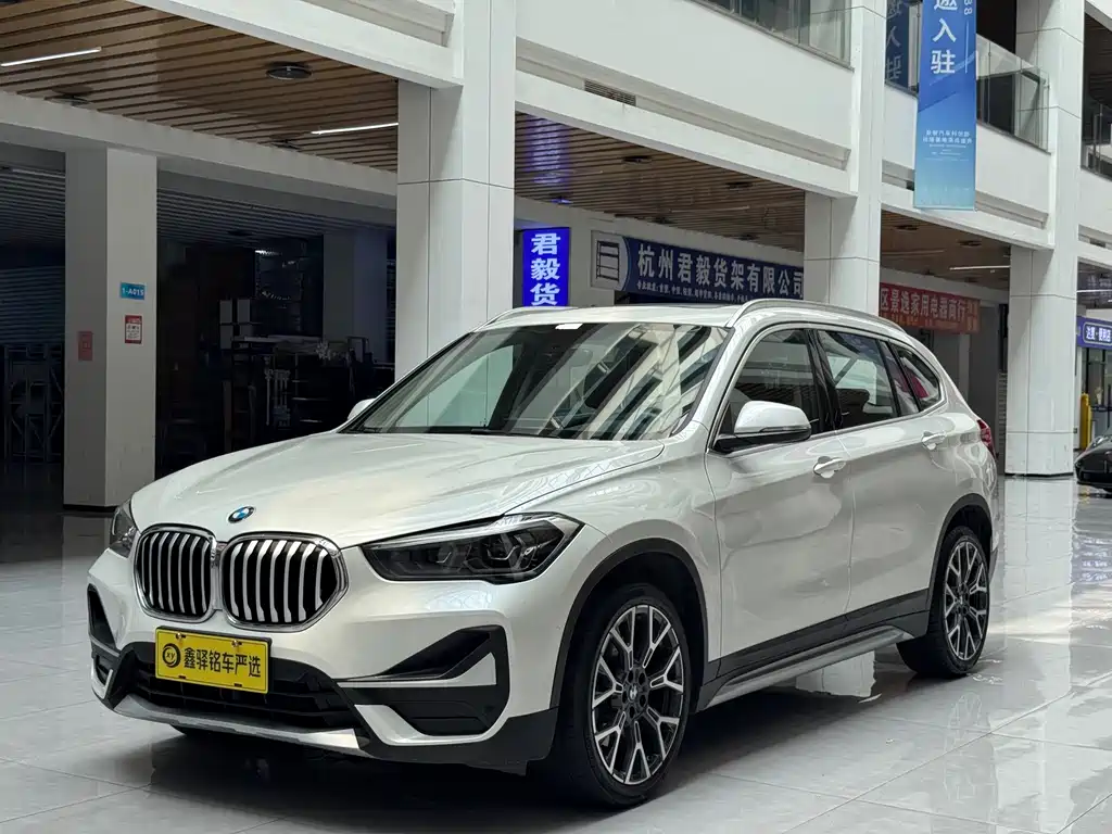 BMW X1 2020 — фото 1