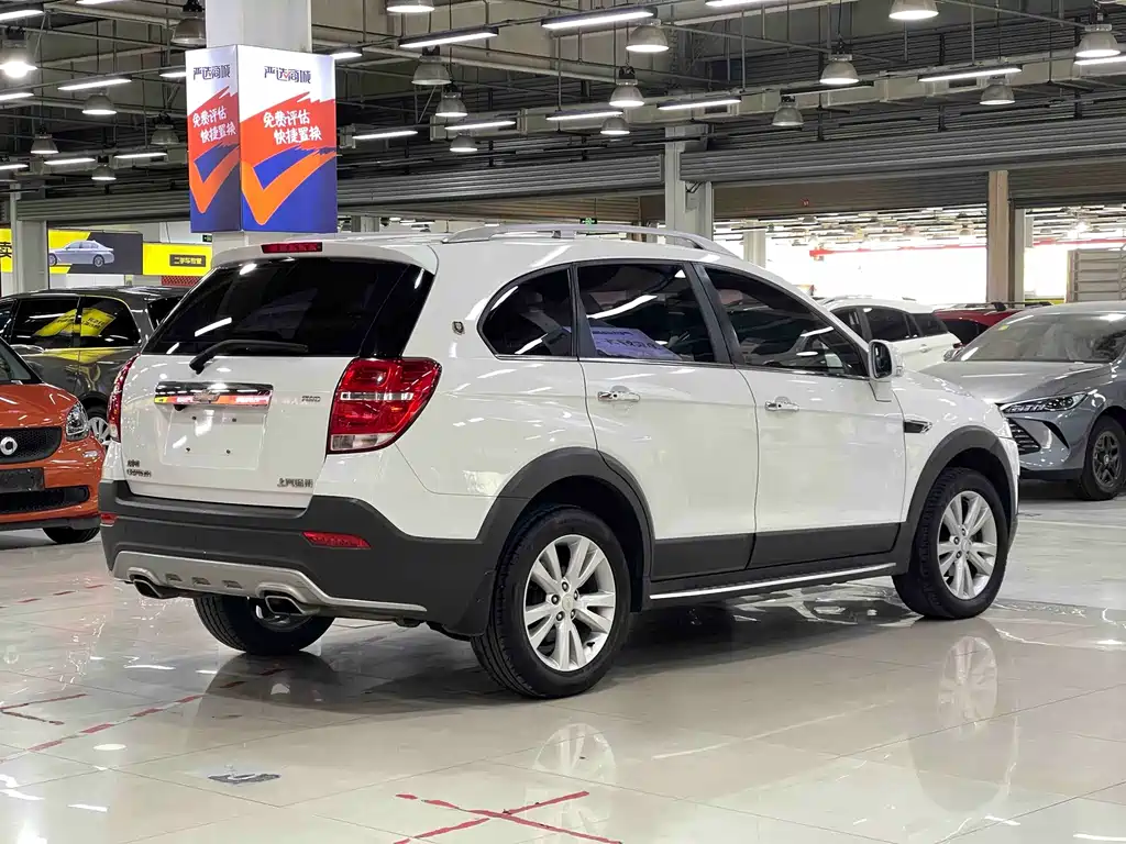 Chevrolet Captiva 2017 — фото 6
