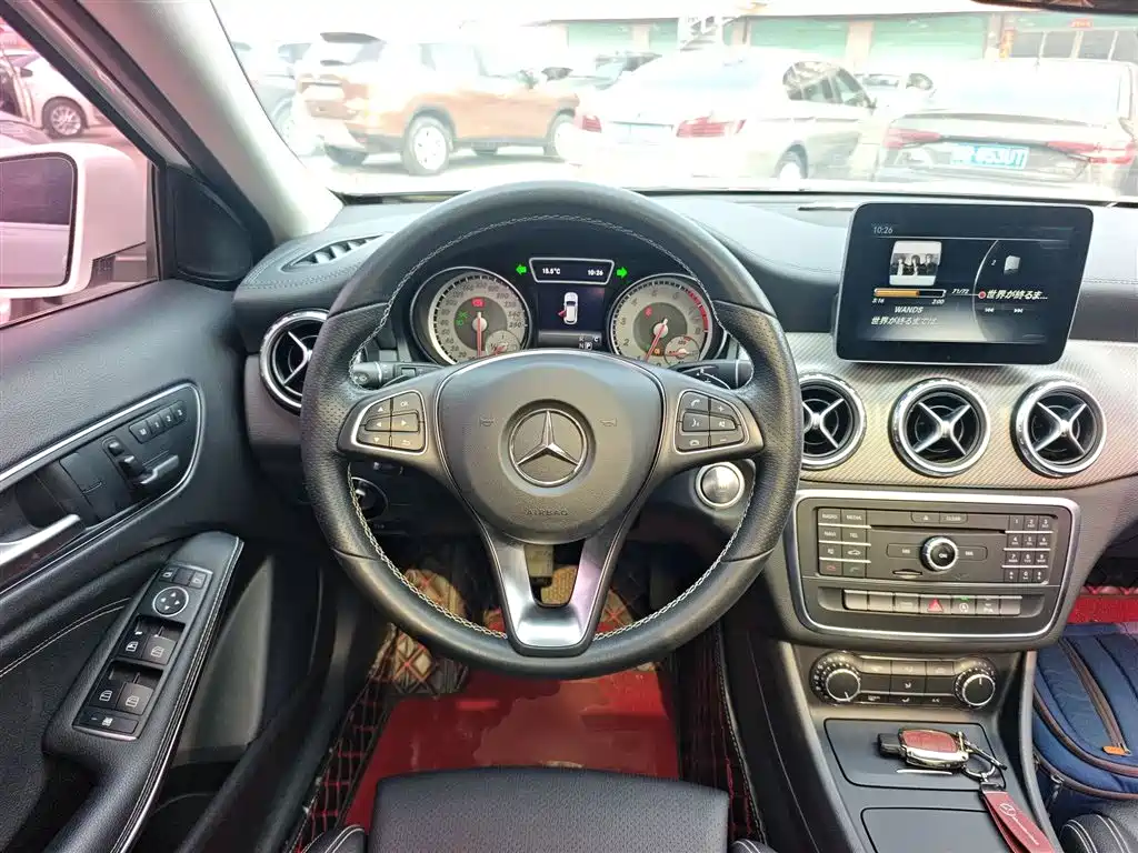Mercedes-Benz GLA 2017 — фото 11