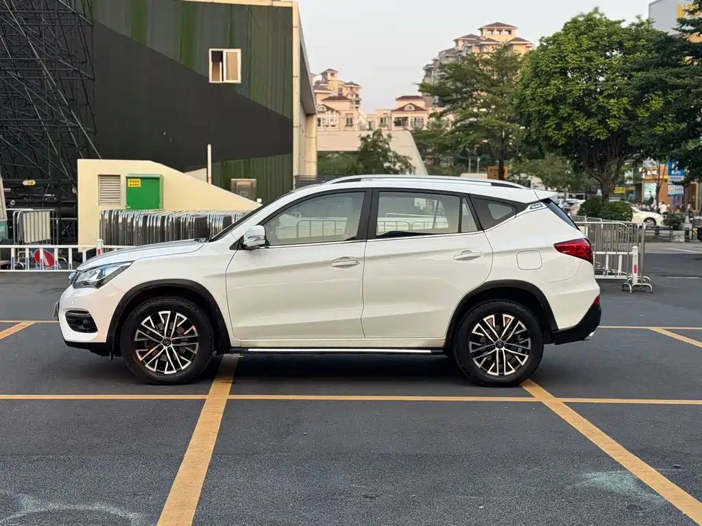 BYD Song New Energy 2018 — фото 4
