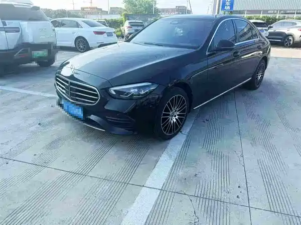 Mercedes-Benz C-Class 2024