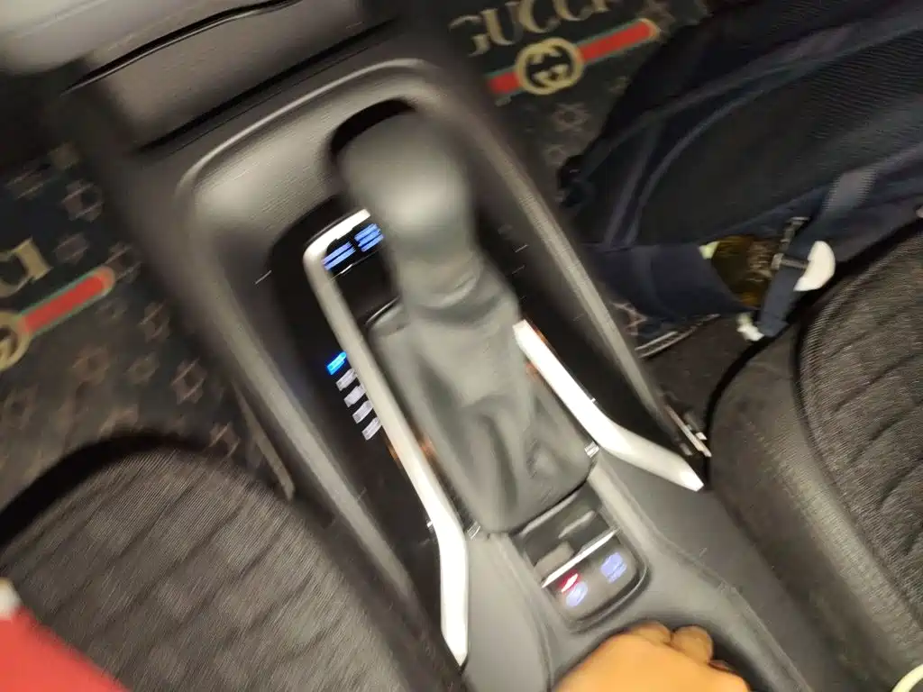 Toyota Corolla 2019 — фото 10