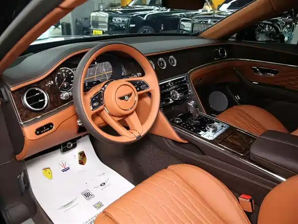 Bentley Flying Spur 2023