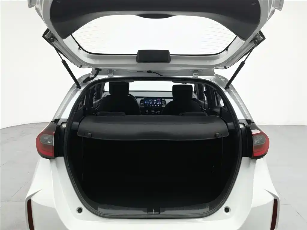 Honda Fit 2024 — фото 16