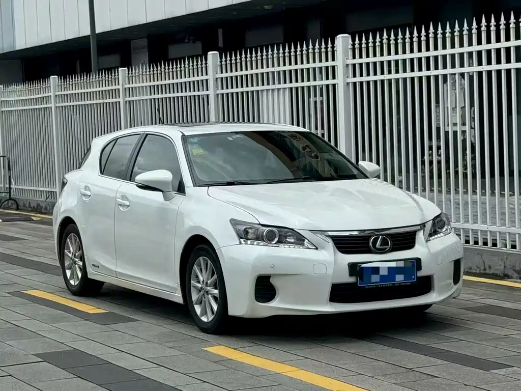 Lexus CT 2013