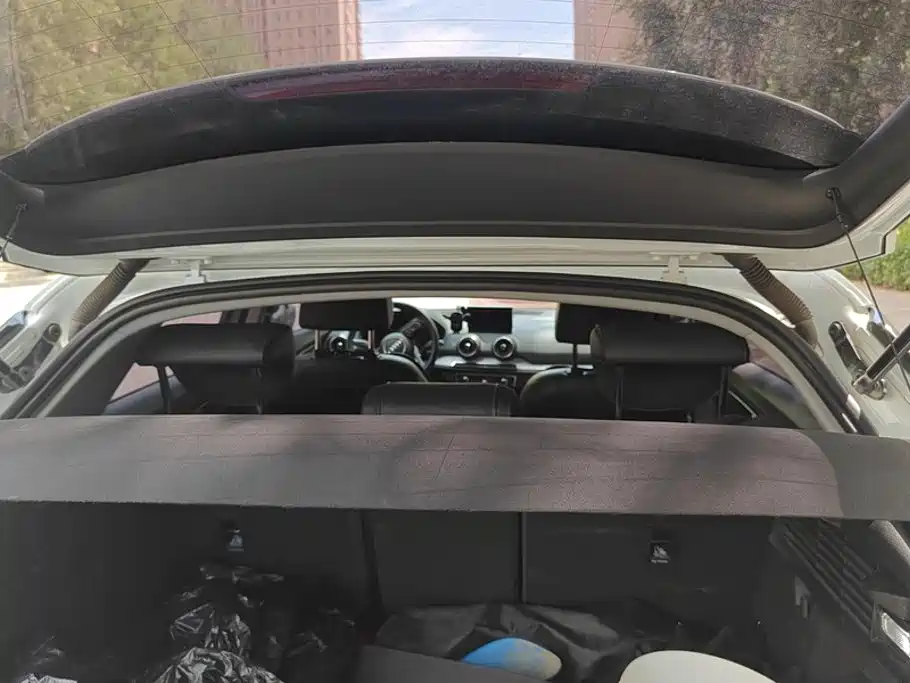 Audi Q2L 2019