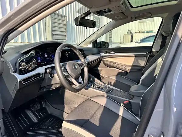 Volkswagen Golf 2022