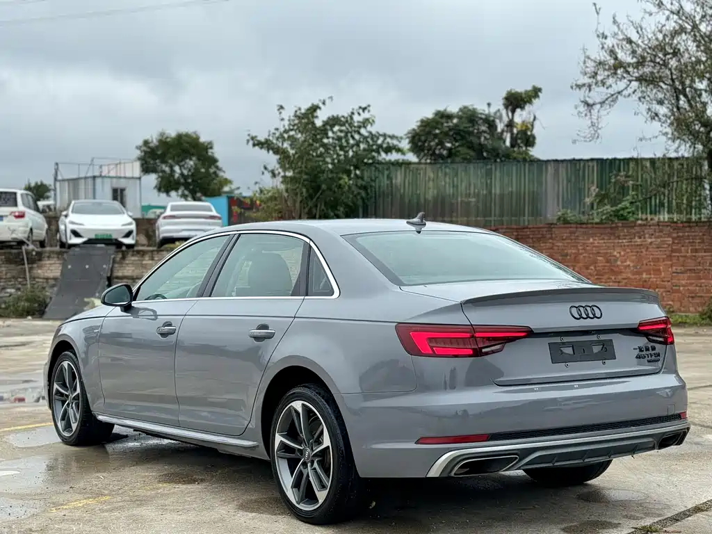 Audi A4L 2019 — фото 15