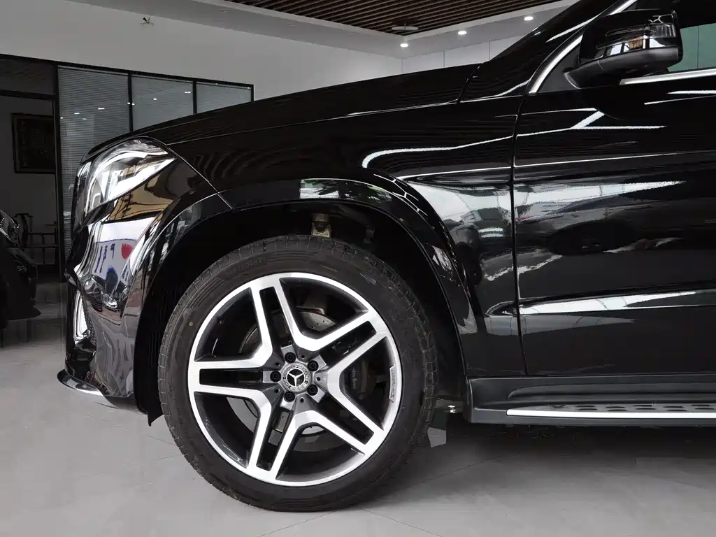 Mercedes-Benz GLS 2018 — фото 17