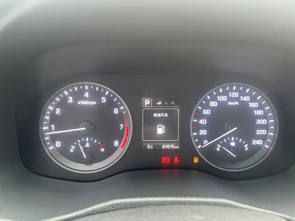 Hyundai Tucson 2017 — фото 11