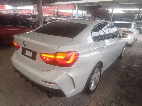 BMW 1 Series 2021