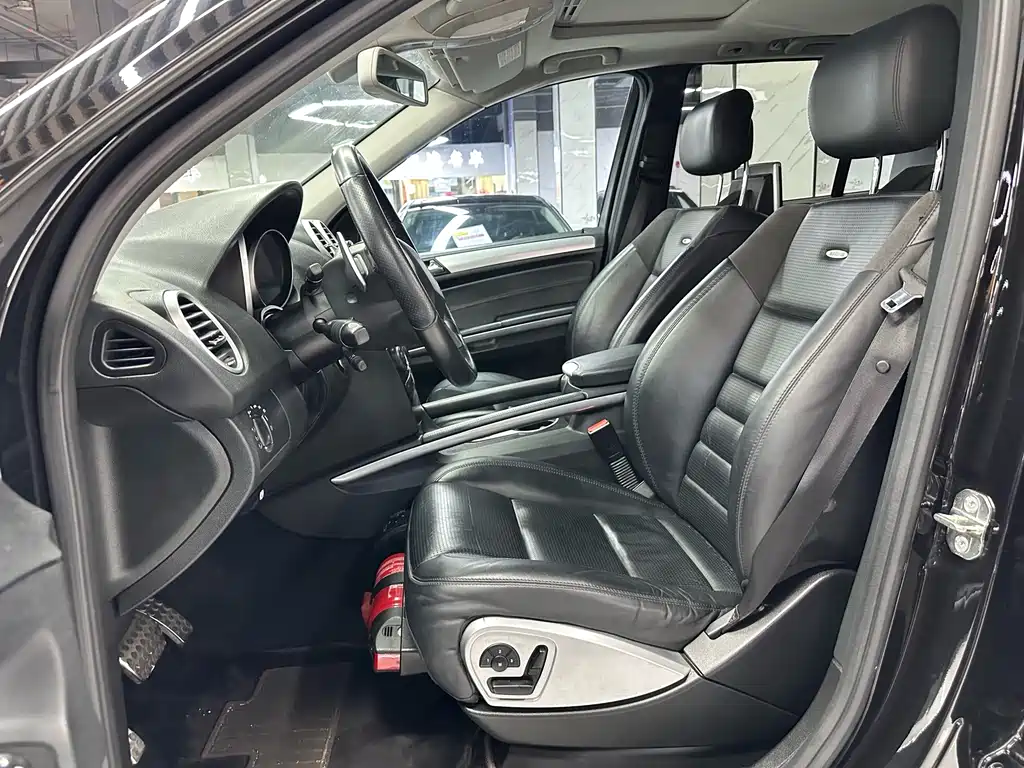 Mercedes-Benz M-Class AMG 2011 — фото 8