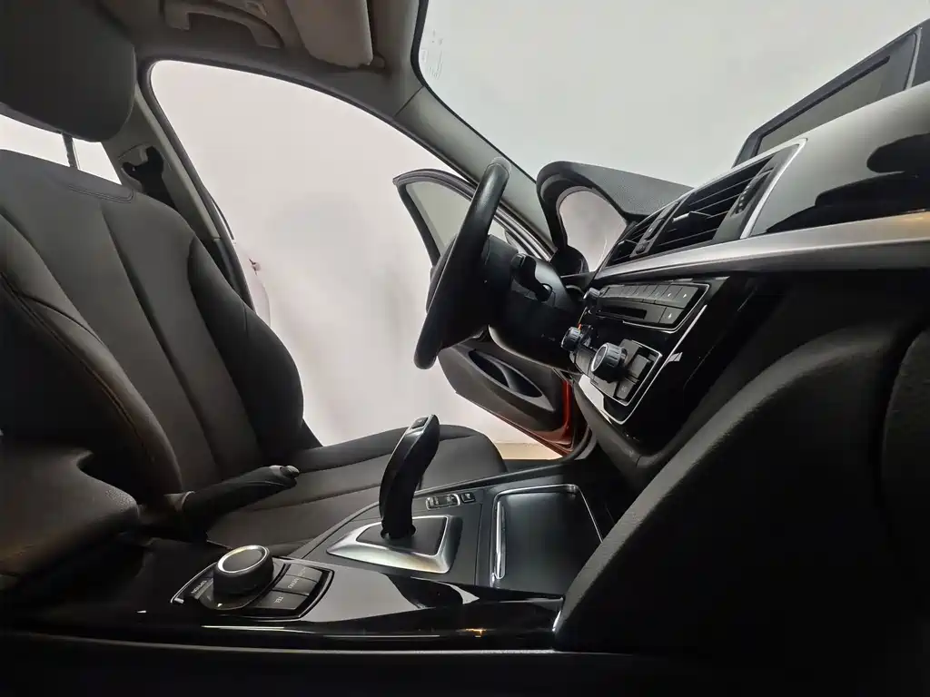 BMW 3 Series 2016 — фото 15