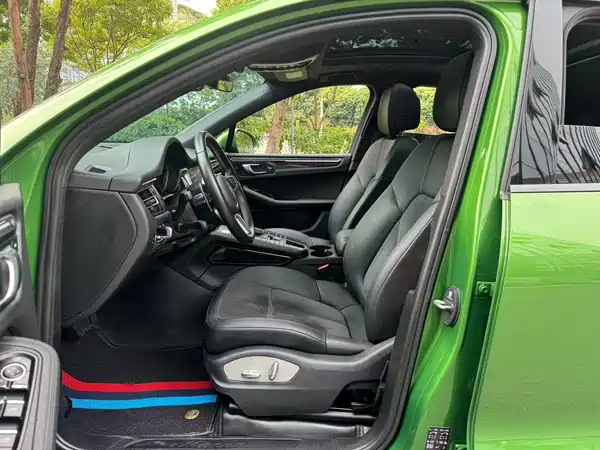 Porsche Macan 2022