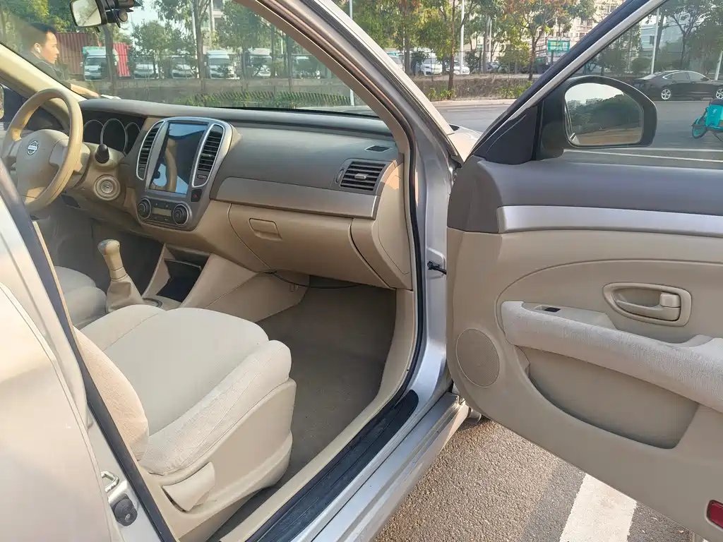 Nissan Sylphy 2015 — фото 11