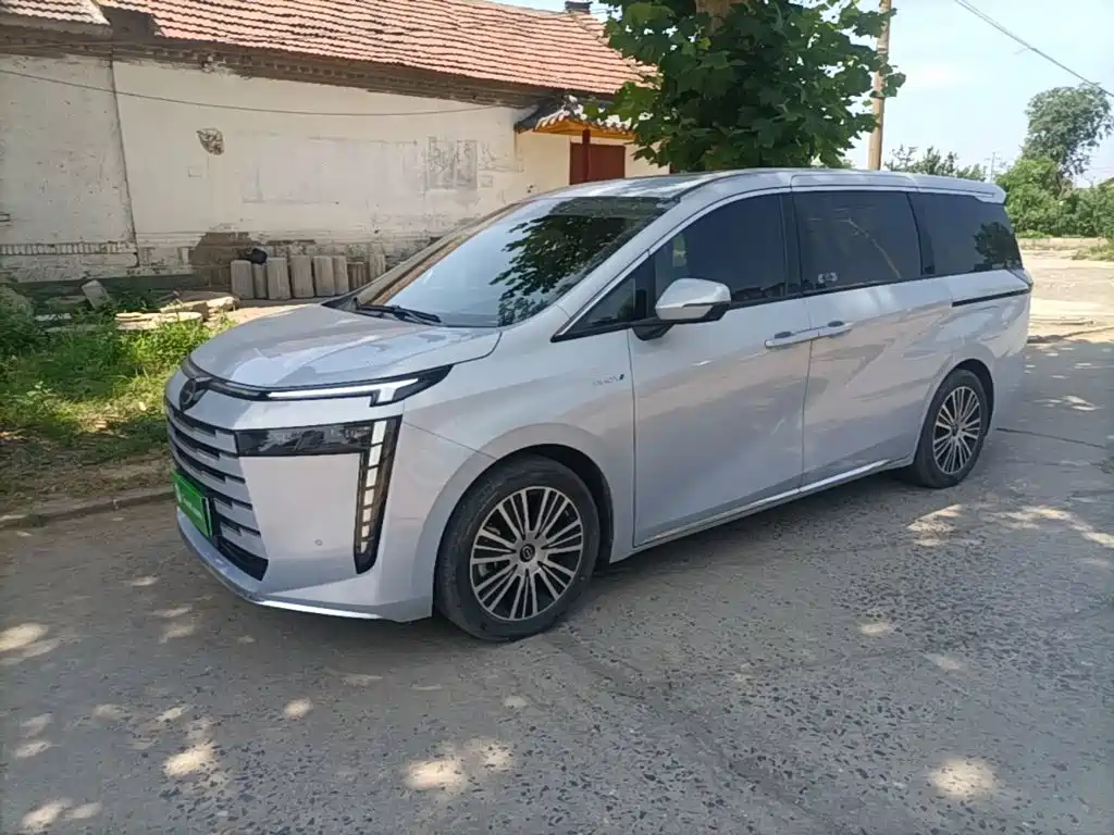GAC Motor E8 PHEV 2024