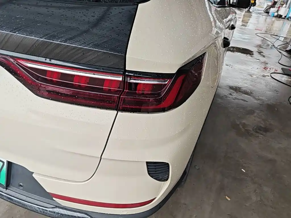BYD Song PLUS New Energy 2023 — фото 8