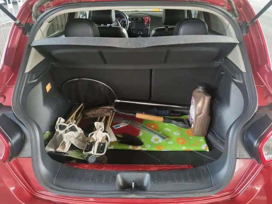 Nissan Tiida 2012