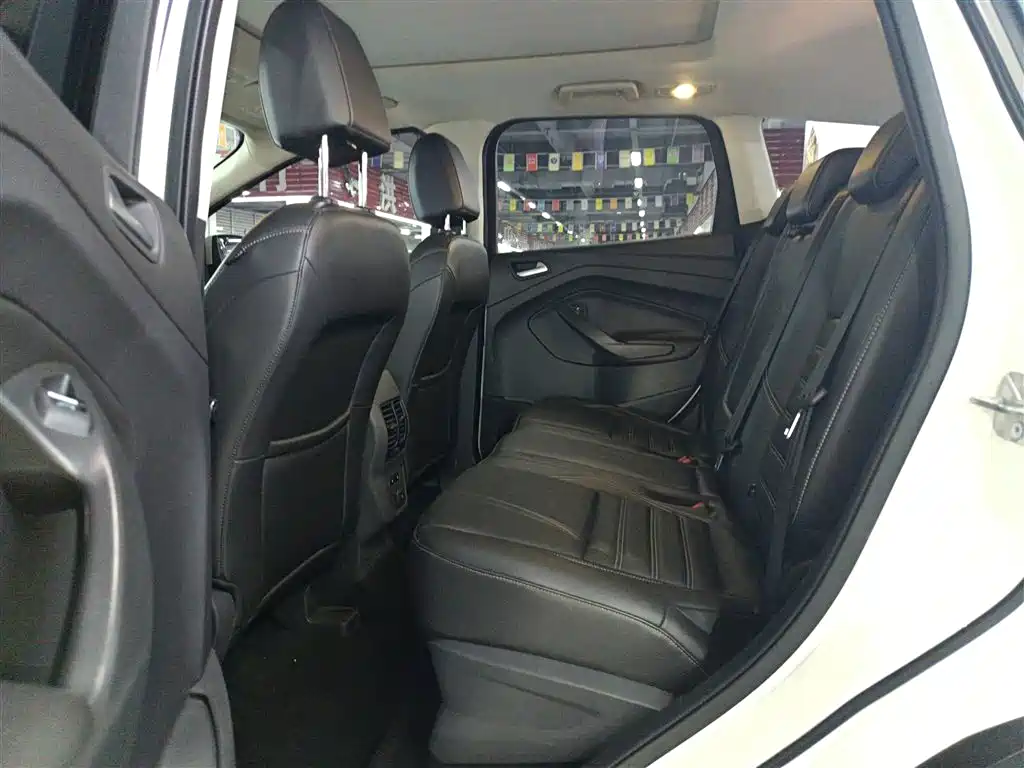 Ford Kuga 2018 — фото 17