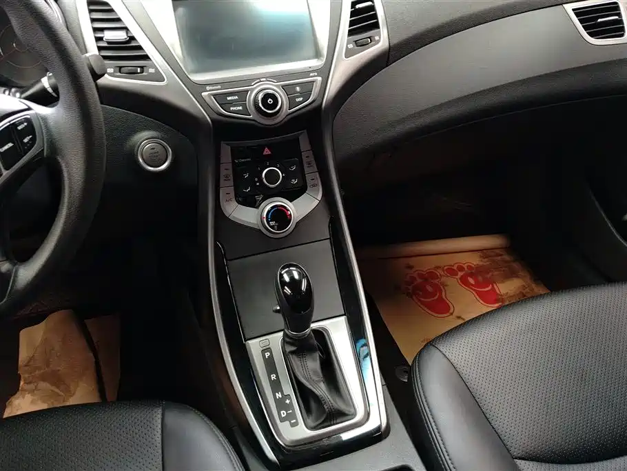 Hyundai Elantra Langdong 2017 — фото 16