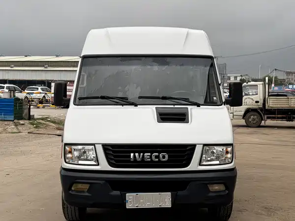 Iveco Proud 2020
