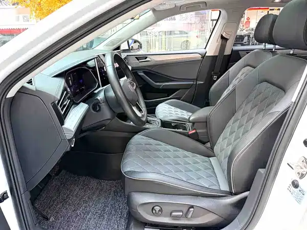 Volkswagen Sagitar 2023