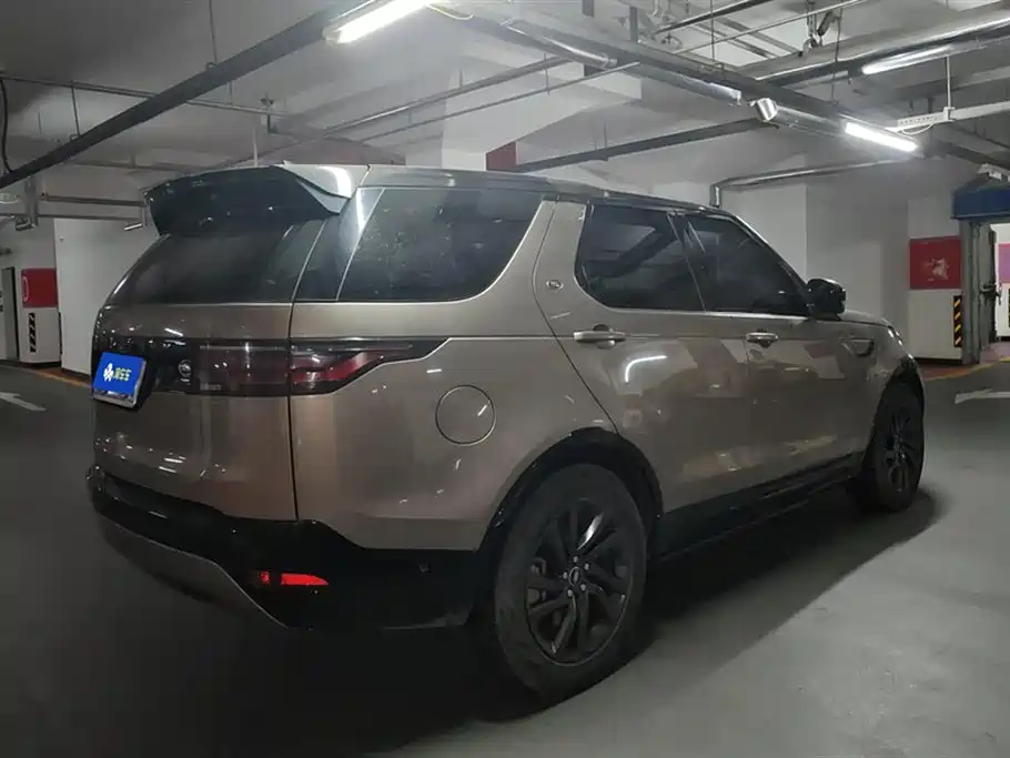 Land Rover Discovery 2021