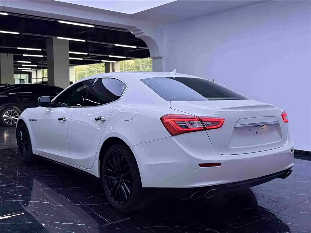 Maserati Ghibli 2015 — фото 15