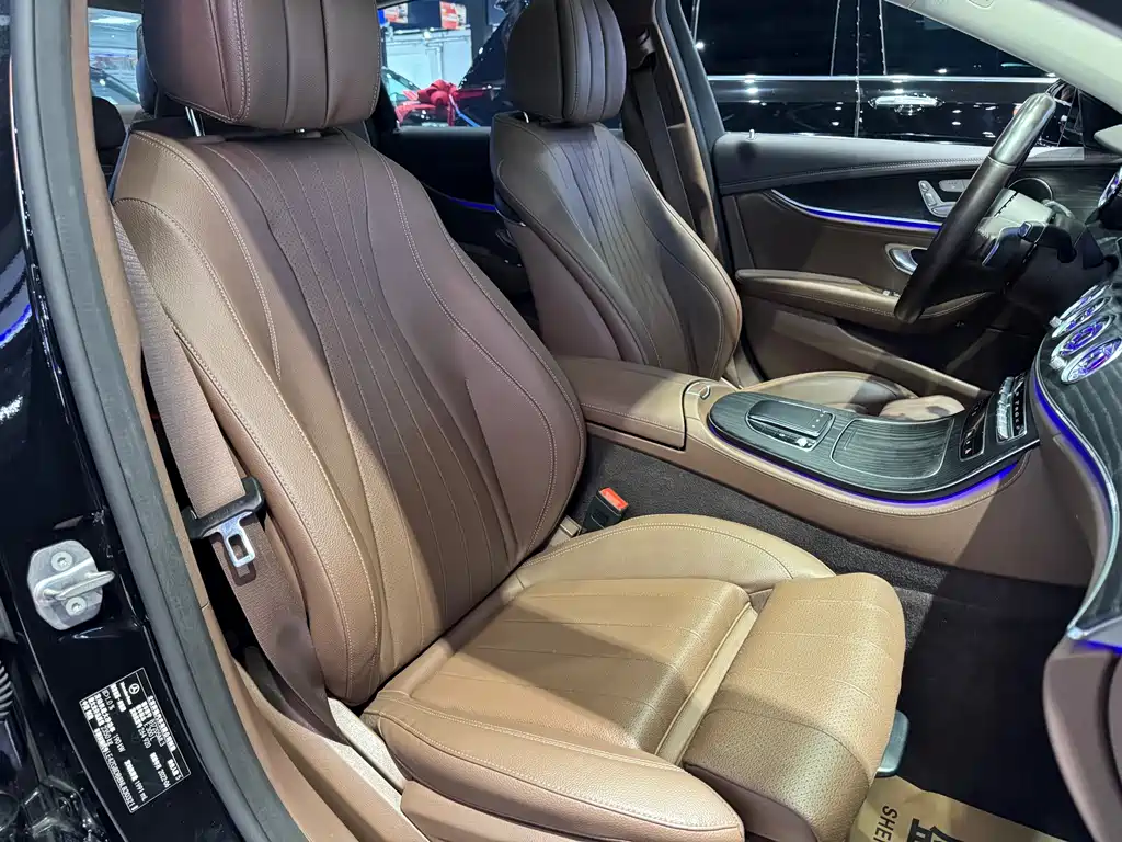 Mercedes-Benz E-Class 2022 — фото 16